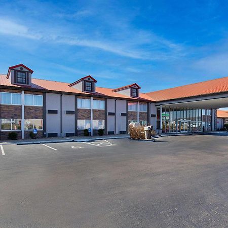 Ramada By Wyndham Bowling Green Exterior photo
